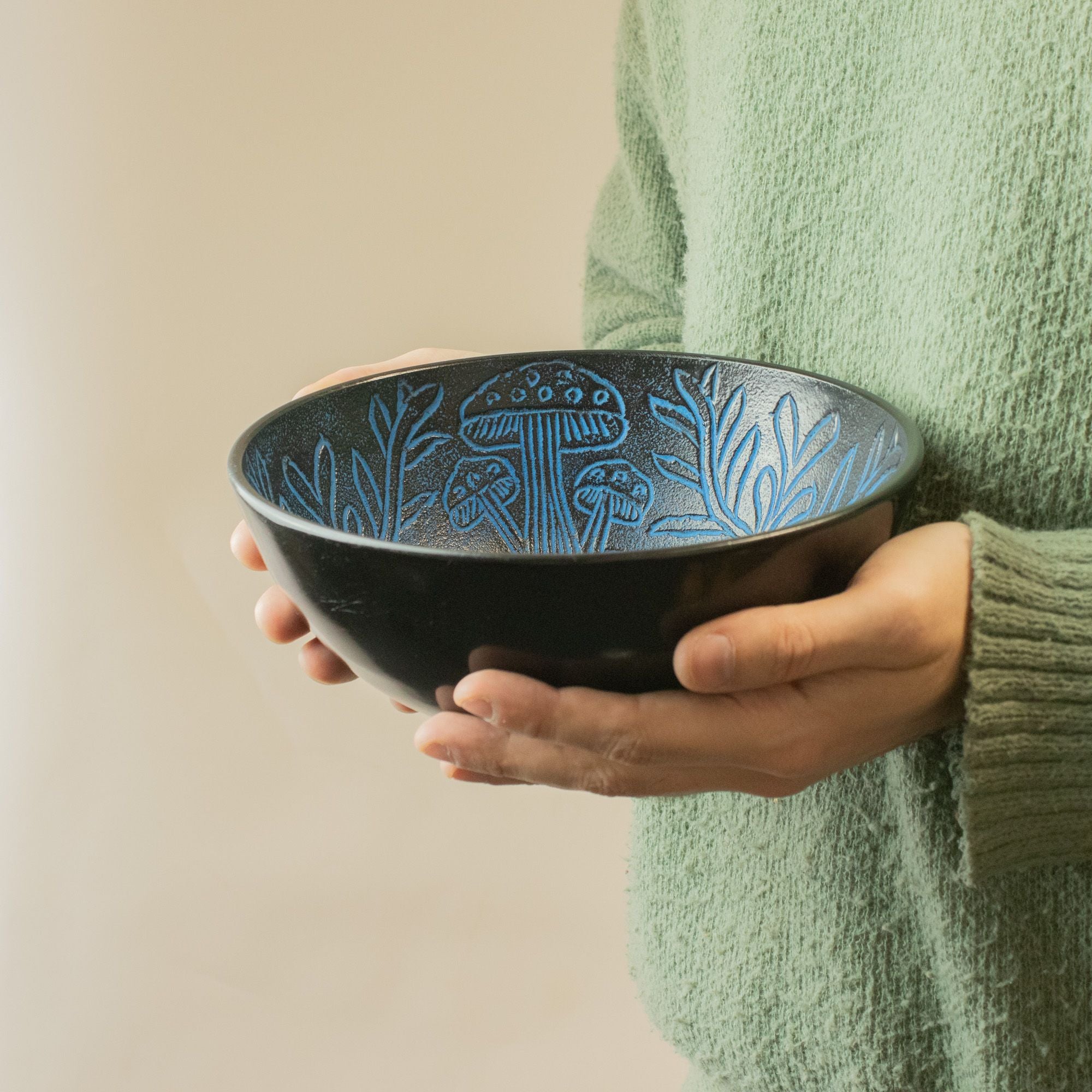 Aluminum Singing Bowl - Magic Mushroom - Blue (20cm)