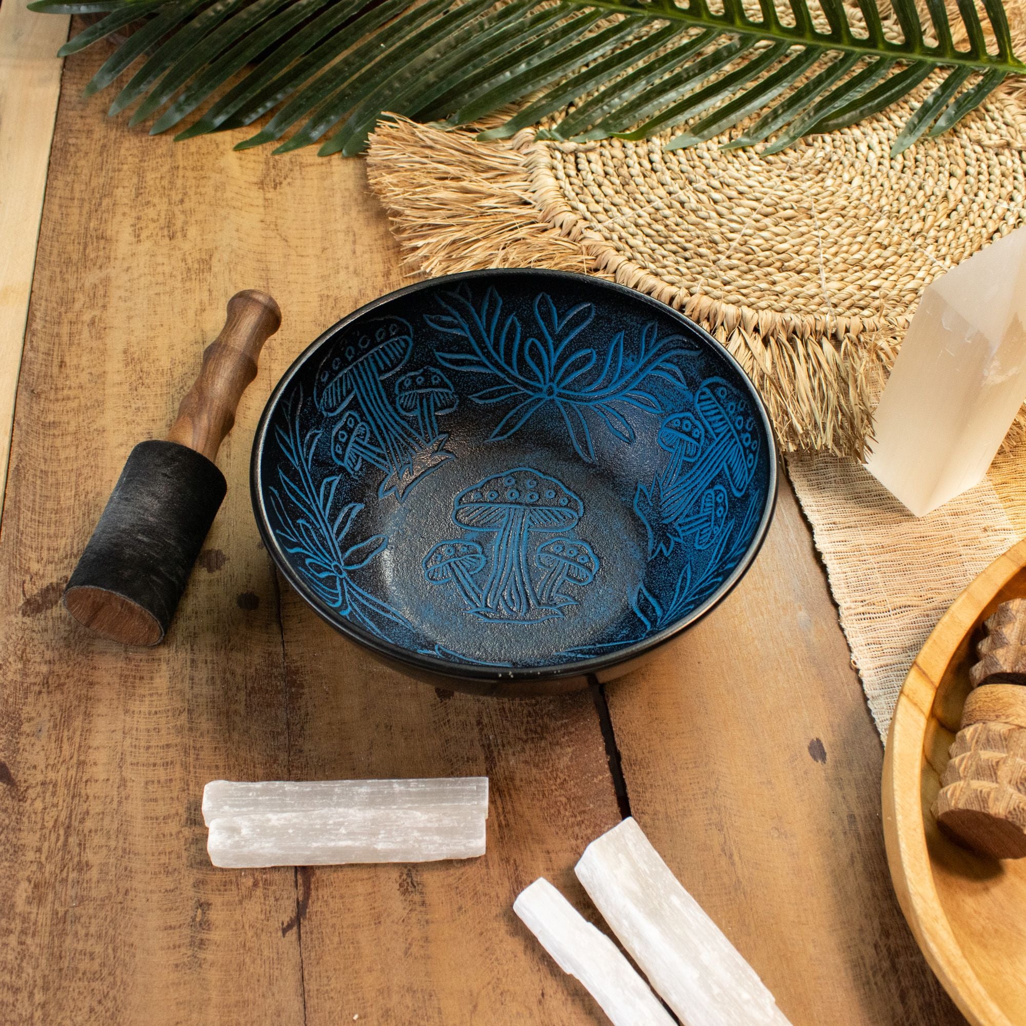 Aluminum Singing Bowl - Magic Mushroom - Blue (20cm)