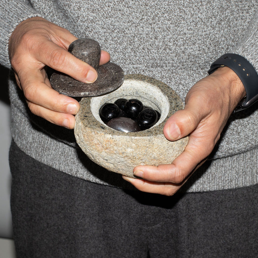 Natural Riverstone Grounding Pot -Medium (aprox 12x8cm)