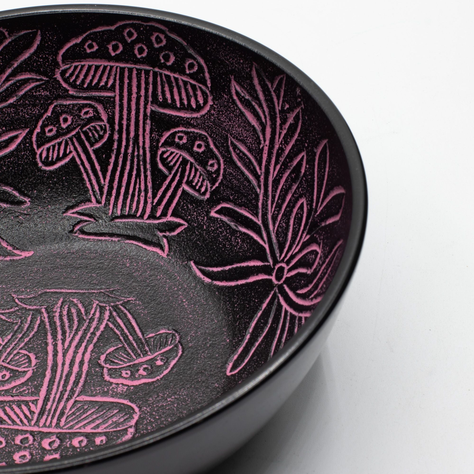 Aluminum Singing Bowl - Magic Mushroom - Pink (20cm)