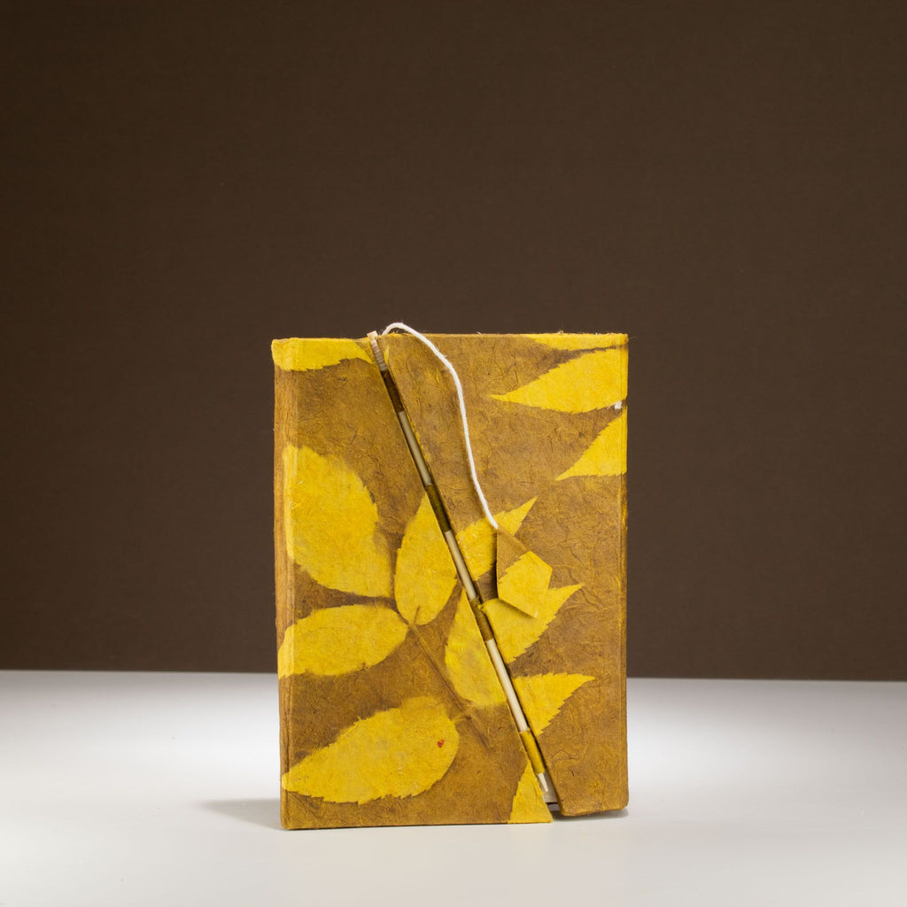 Lokta Bold Floral Bamboo Lock Notebook – Medium (15x12cm) – 45 Leaves – Mustard Brown