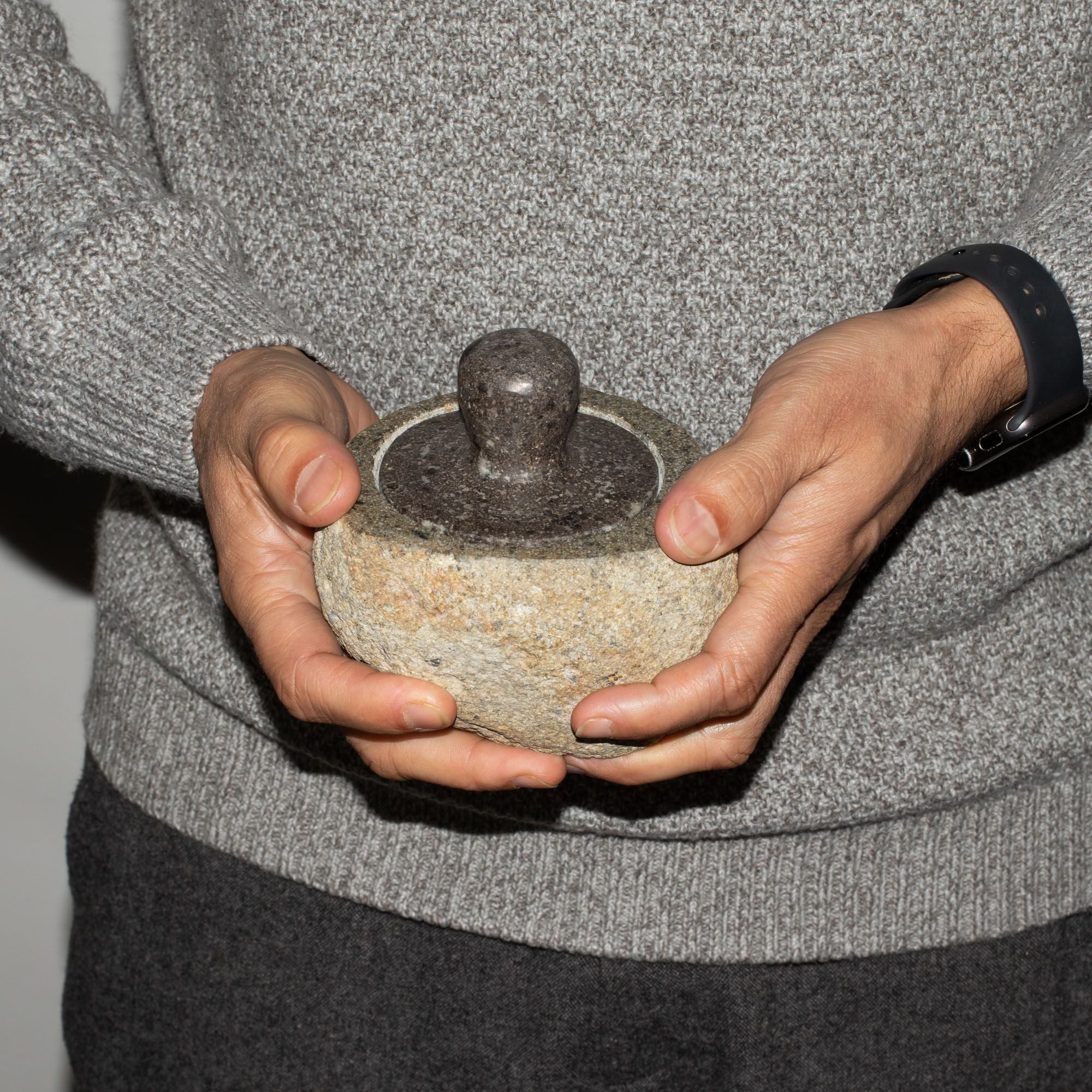 Natural Riverstone Grounding Pot -Medium (aprox 12x8cm)